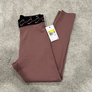 NWT Nike Women's Tight Fit High Rise 7/8‎ Legging Light Purple Size Small